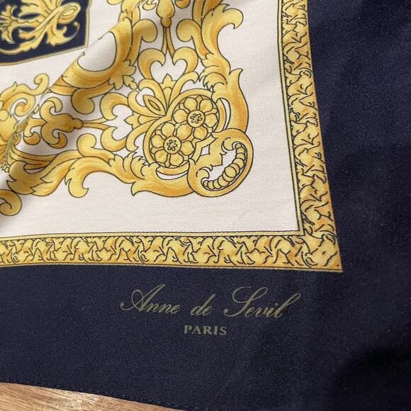 Anne De Sevil Paris Scarf 35x35 Square Blue Gold Print Made In Italy Vintage - Picture 5 of 9
